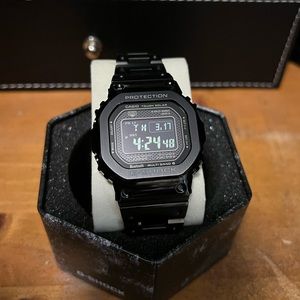 G-Shock GMW-B5000GD-1